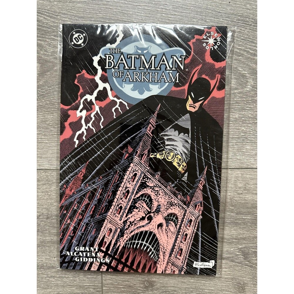 THE BATMAN OF ARKHAM Grant Alcatena Giddings DC PB Comics Illustrated Black Pink